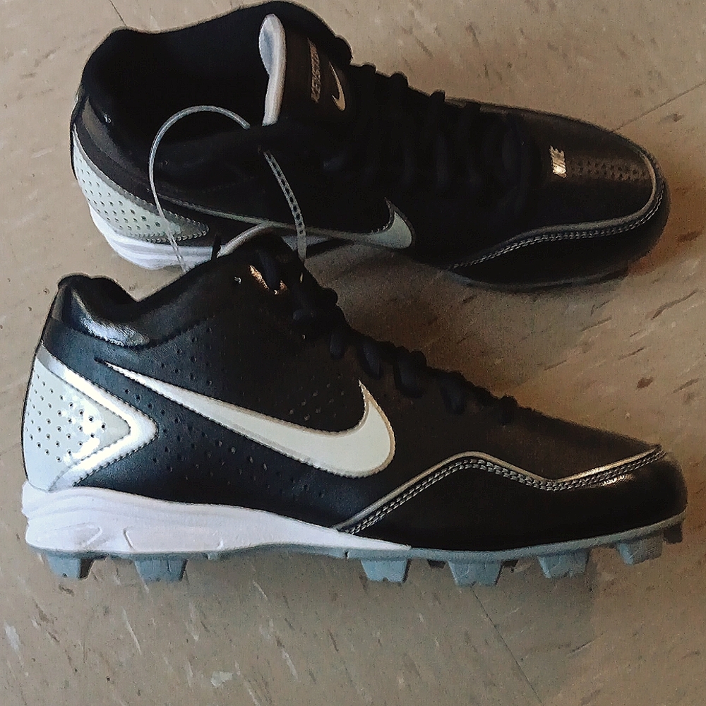 Men's cleats